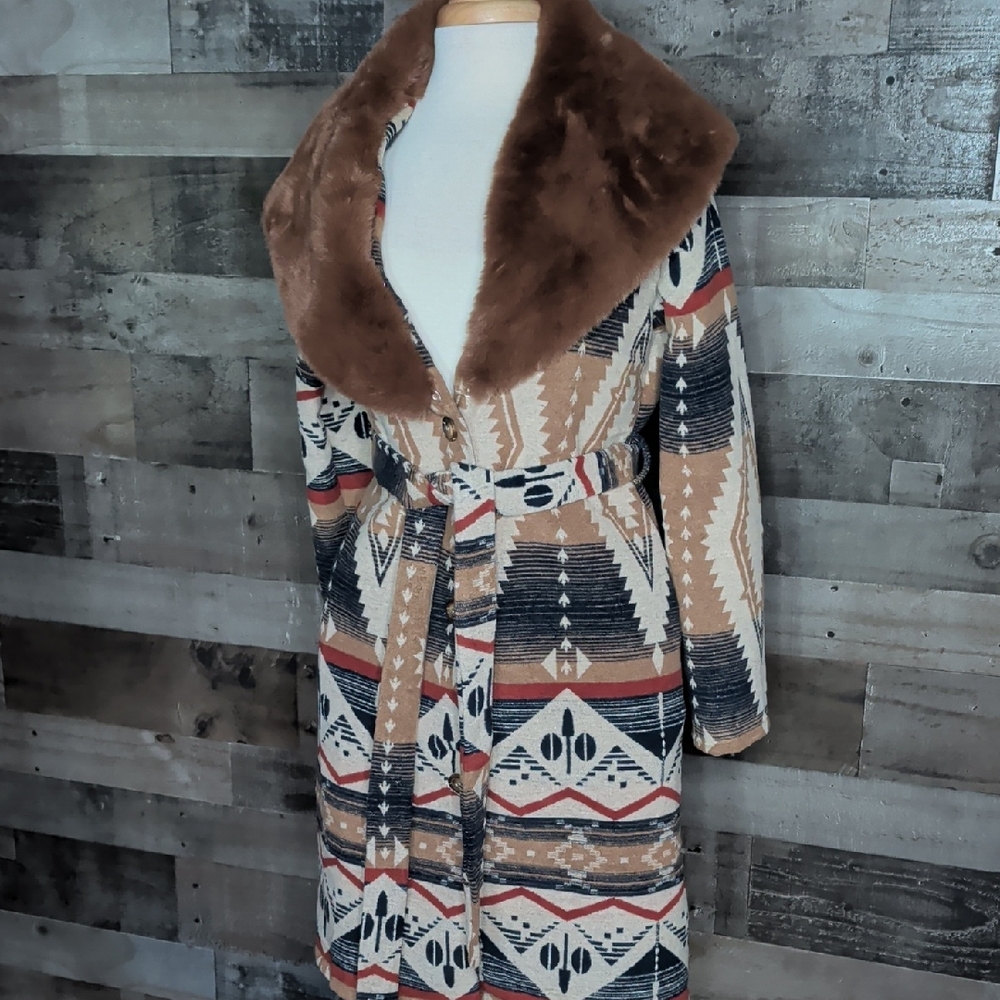 Women's Aztec Coat with Removable Faux Fur Collar Sz S,M,L RUNS SMALL, SIZE UP